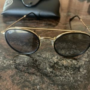 Ray-Ban Sunglasses - unisex